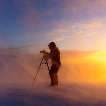 Fotograaf Takashi Karaki zet zijn camera op op de top van Mount Daisen in de prefectuur Tottori Japan De Your Shotfotograaf meldt dat de temperaturen die dag bijna 30 graden onder 0 lagen