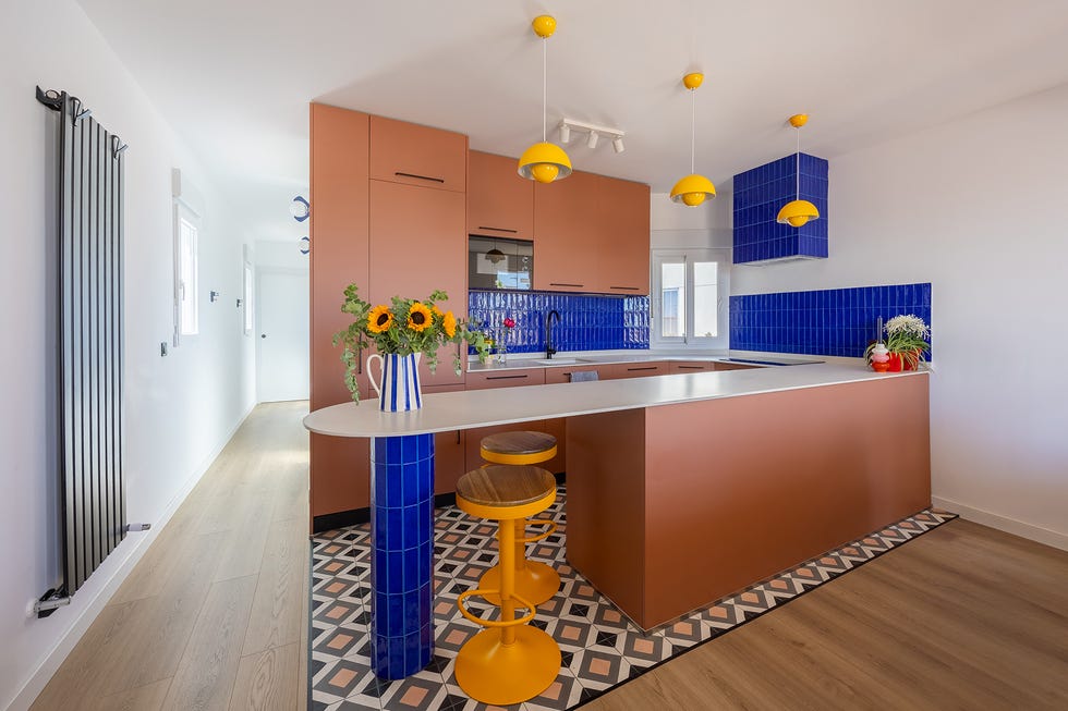 la reforma de una casa con terraza en madrid para la actriz ana villa con un diseño divertido de fabuloso estudio