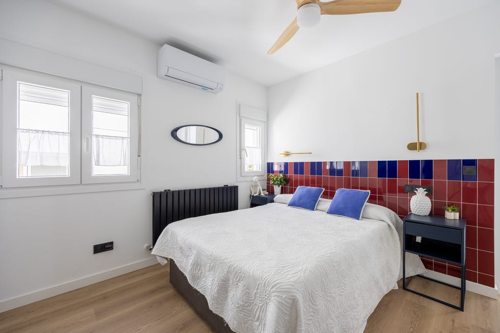 la reforma de una casa con terraza en madrid para la actriz ana villa con un diseño divertido de fabuloso estudio