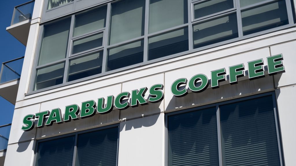 preview for This Copycat Starbucks Pink Drink Is Better (!!) Than The Real Thing