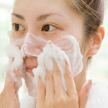 Face wash woman using face wash
