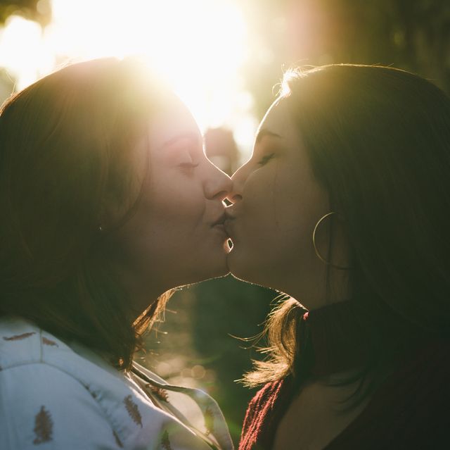 Interesting Facts About Kissing — Facts About Kissing Someone
