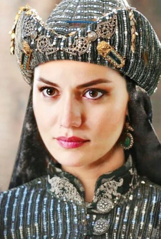 fahriye evcen akca hatun en el despertar del gran selyucida