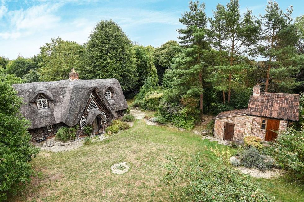 Fairy tale cottage - Wiltshire - garden - Zoopla