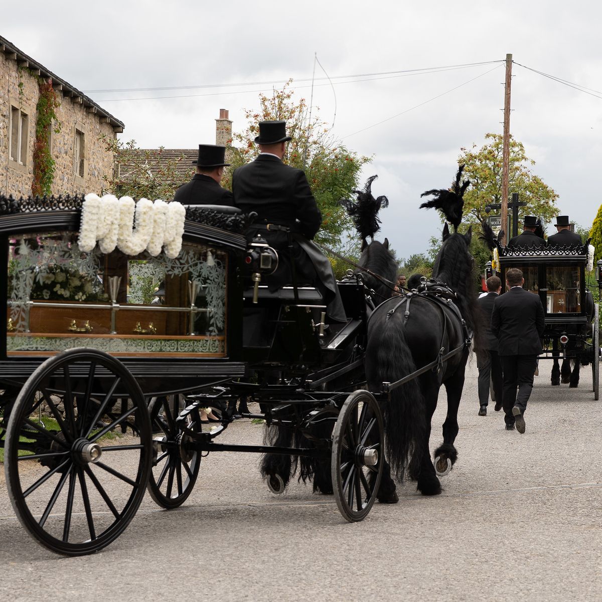 faith and liv funeral, emmerdale