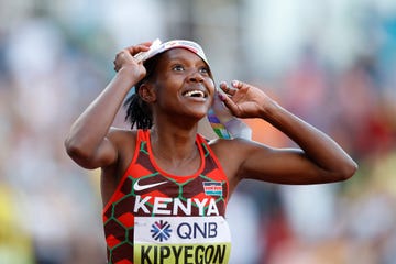 Faith Kipyegon doblará 1.500 y 5.000 metros, las pruebas en las que ha batido el récord mundial esta temporada, y en las que ninguna mujer ha ganado a la vez
