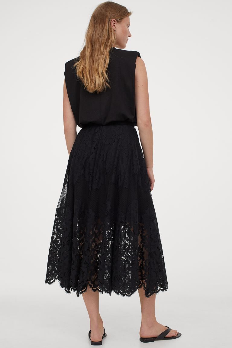 eje abrazo rehén Emoción total por esta falda larga negra de encaje de H&M