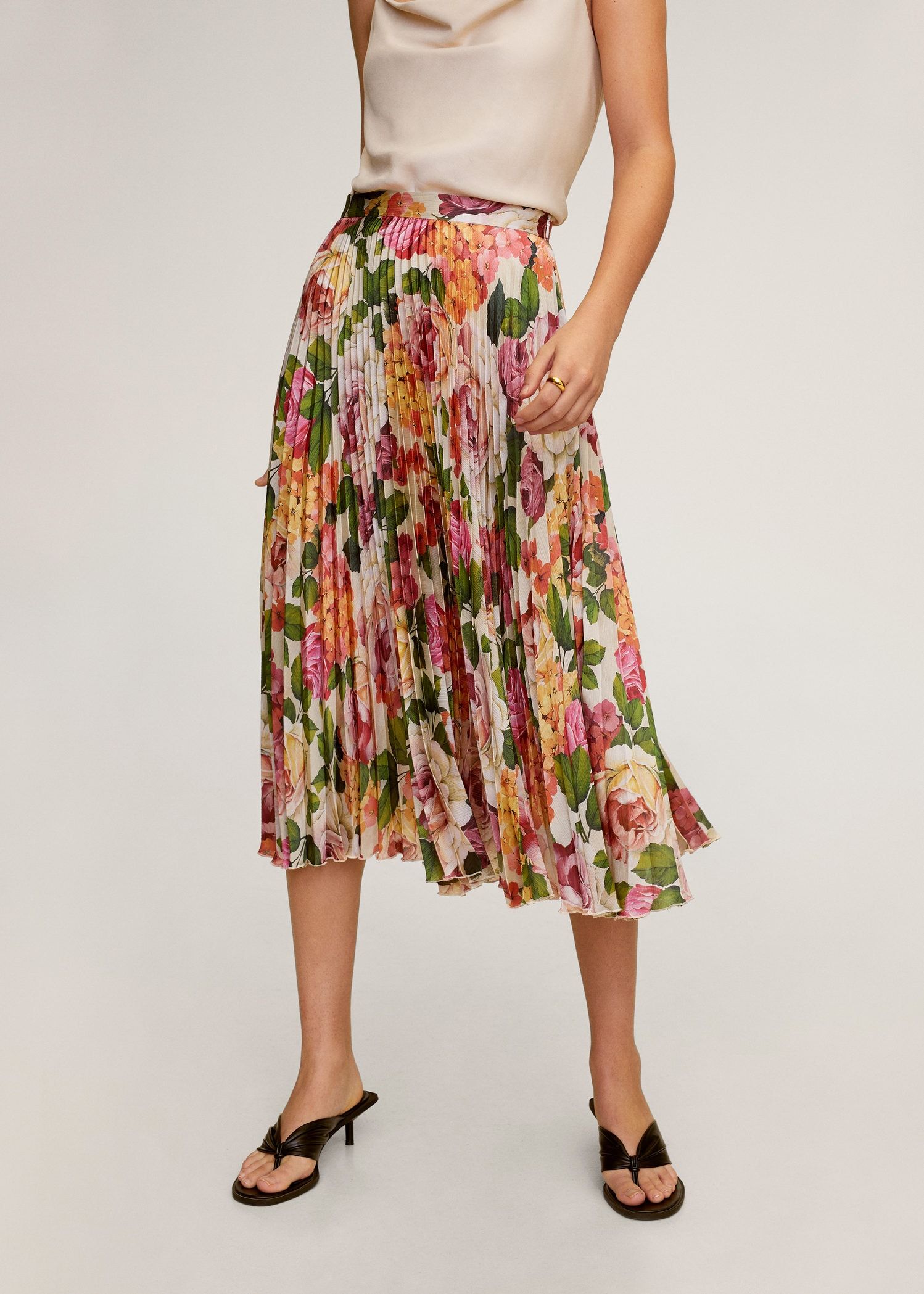 insalubre Maestro coser La falda midi plisada de Mango con 'print' floral ideal
