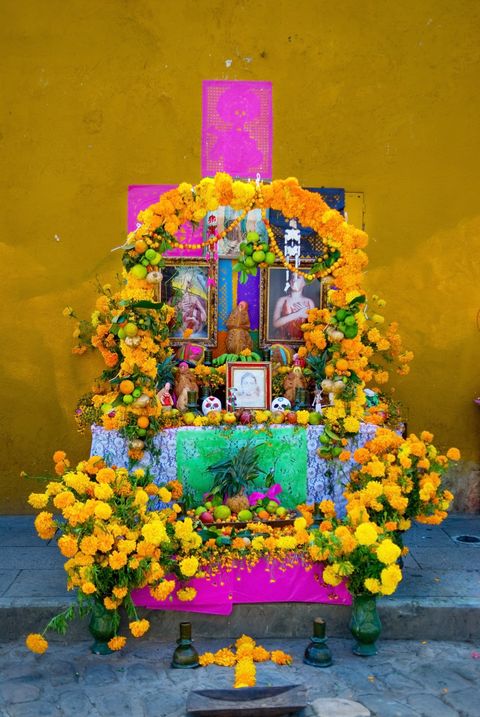 fall activities for families - dia de los muertos altar