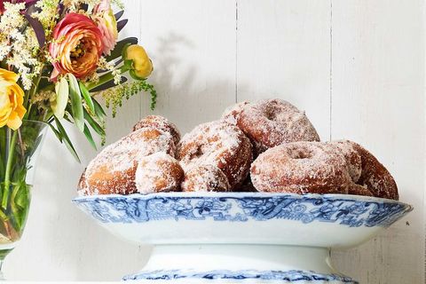 fall activities for families - apple cider donuts