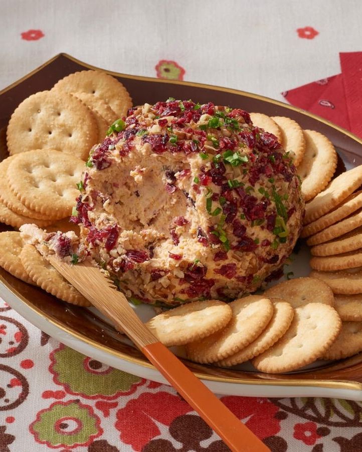 cranberry pecan cheese ball with crackers