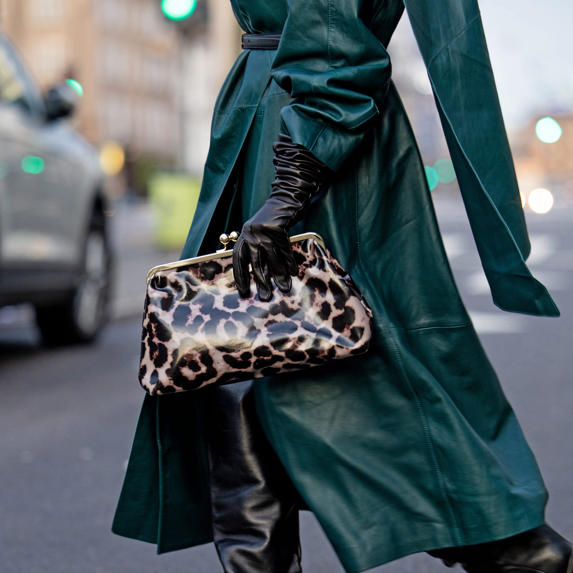 These CHIC Fall Bag Trends Have Me Bowing Down