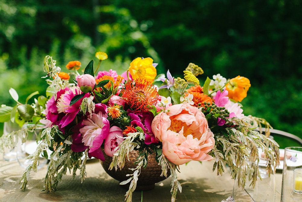 17 Gorgeous Fall Flower Arrangements and Bouquets That'll Dress Up Your Home