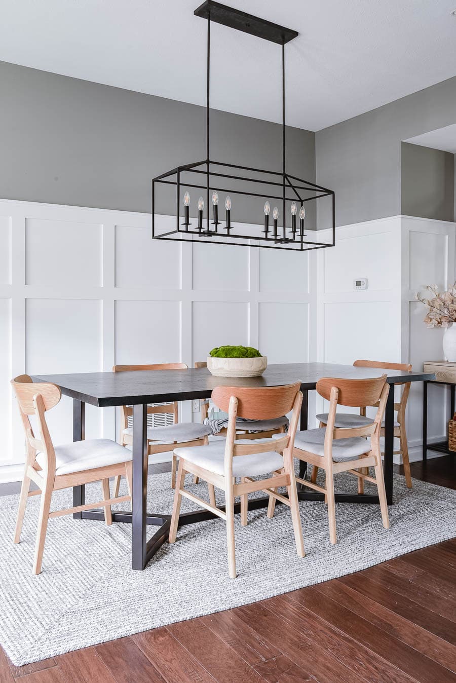 white wainscoting in dining room