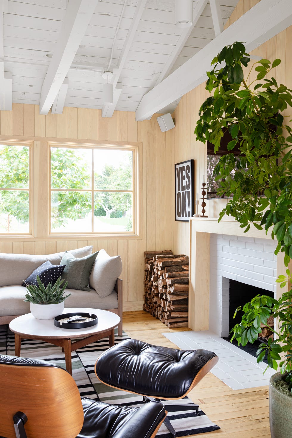 fall mantel decor