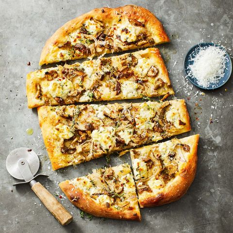 mushroom flatbread pizza
