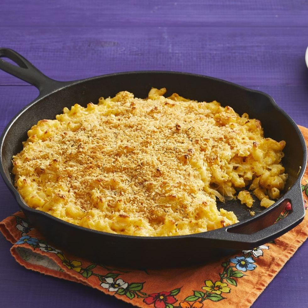 butternut squash mac and cheese in cast iron skillet