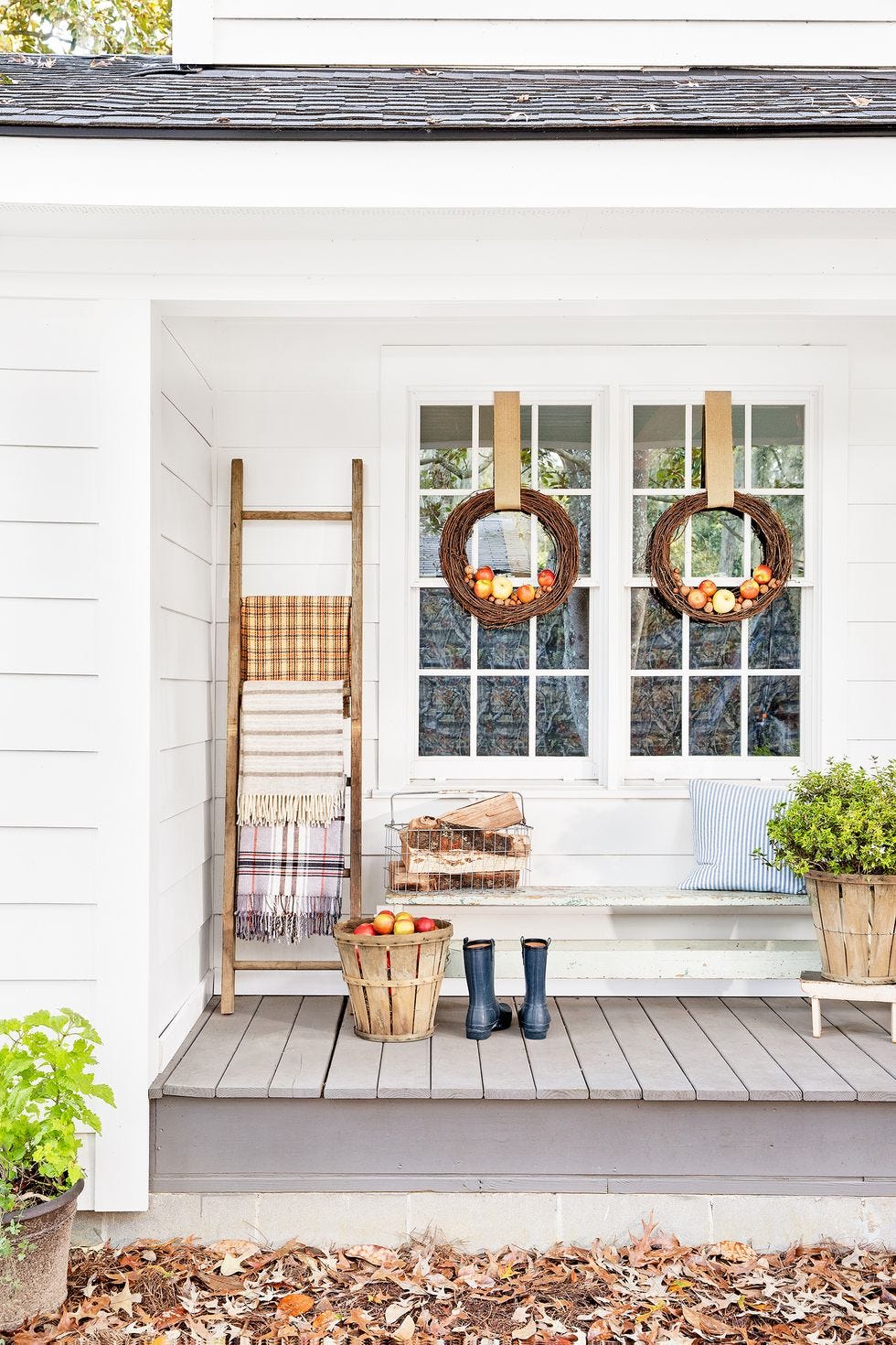 50 creative ways to decorate your porch
