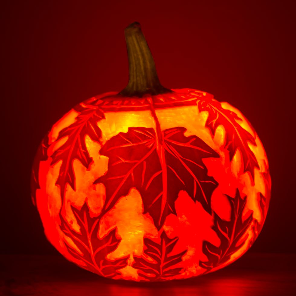 Votons pour notre citrouille préférée! Fall-pumpkin-royalty-free-image-1598995271.jpg?crop=0.645xw:0.806xh;0.187xw,0