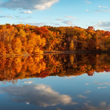 fall reflection lebanon hills