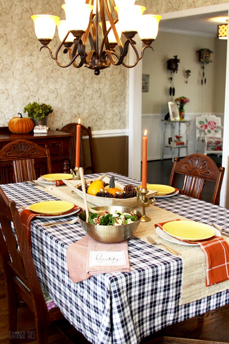 30 Best Thanksgiving Centerpieces - DIY Ideas for Fall Table Decorations