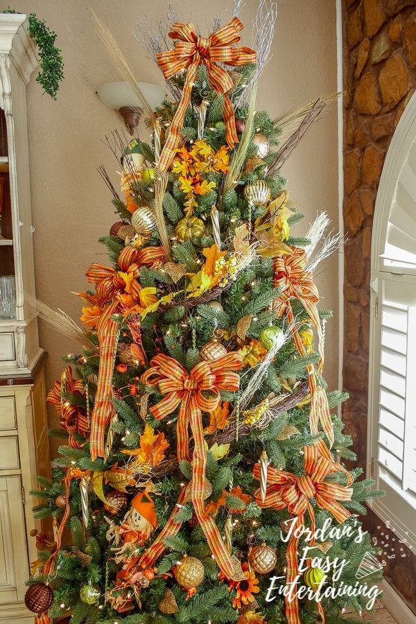 12 Best Thanksgiving Tree Ideas - How to Make a DIY Thankful Tree