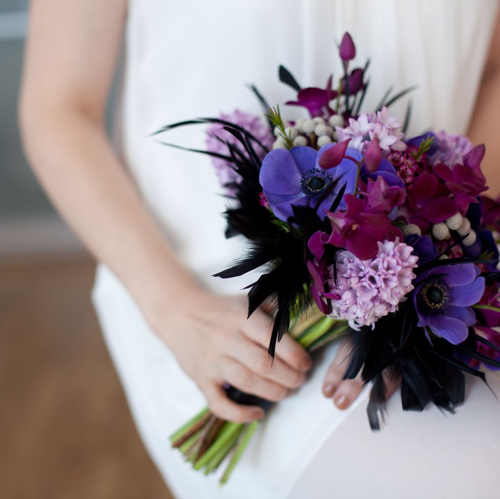 fall wedding bouquets purple and black