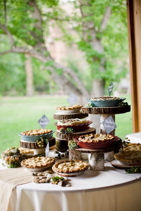 fall wedding idea pie bar