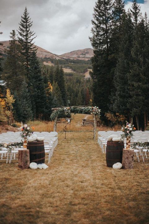 fall outdoor wedding decor