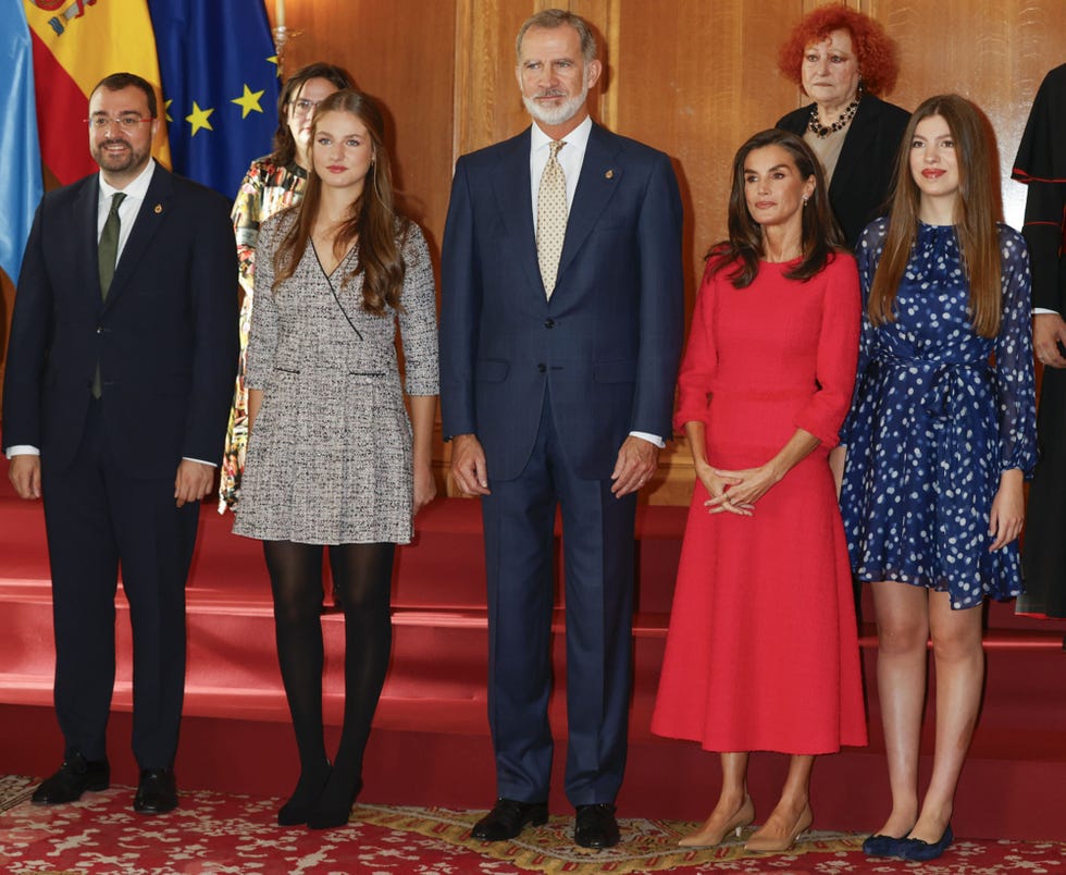 los reyes felipe y letizia con sus hijas en las audiencias de los princesa de asturias