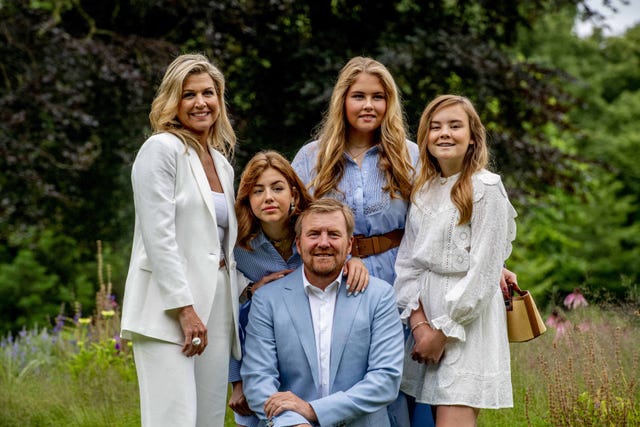 familia real holandesa en su tradicional posado veraniego en 2020