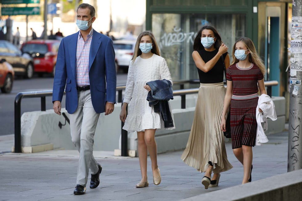 letizia falda plisada massimo dutti