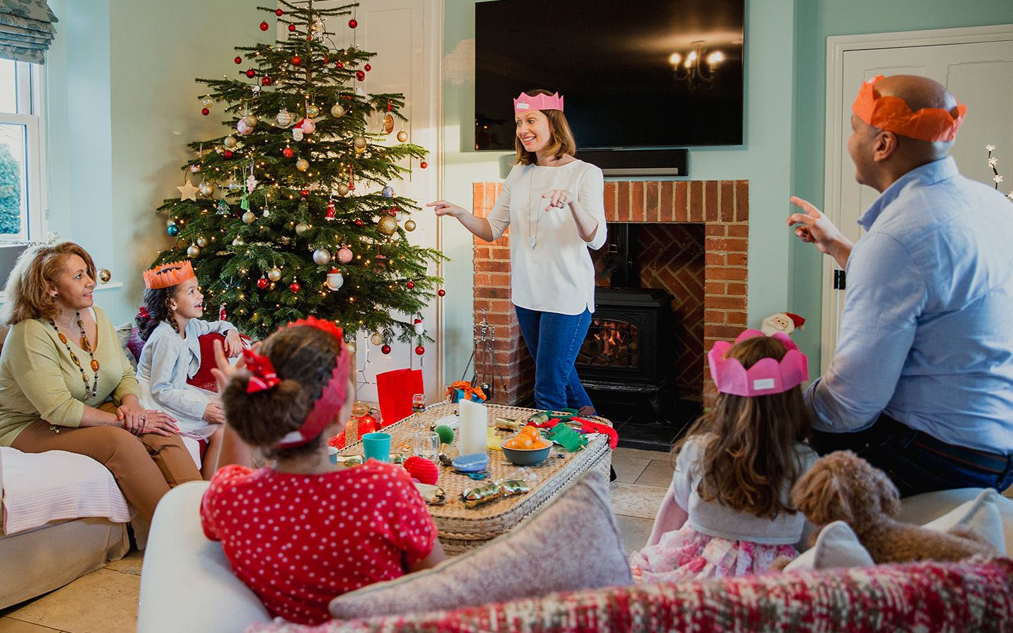 20 Super Fun Games to Play on Christmas Eve