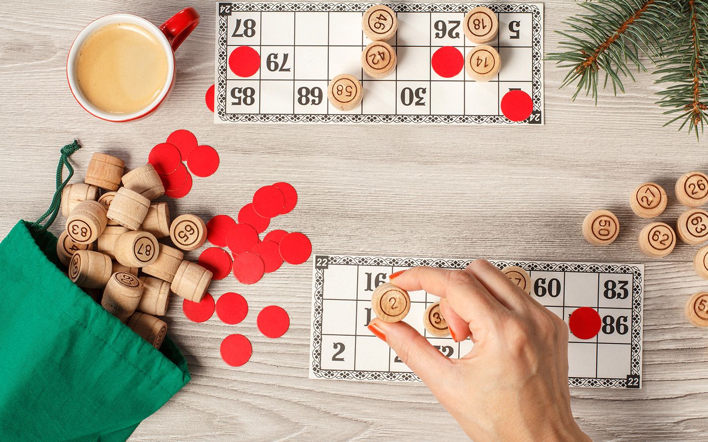 41 Best Family Christmas Games to Play with Kids