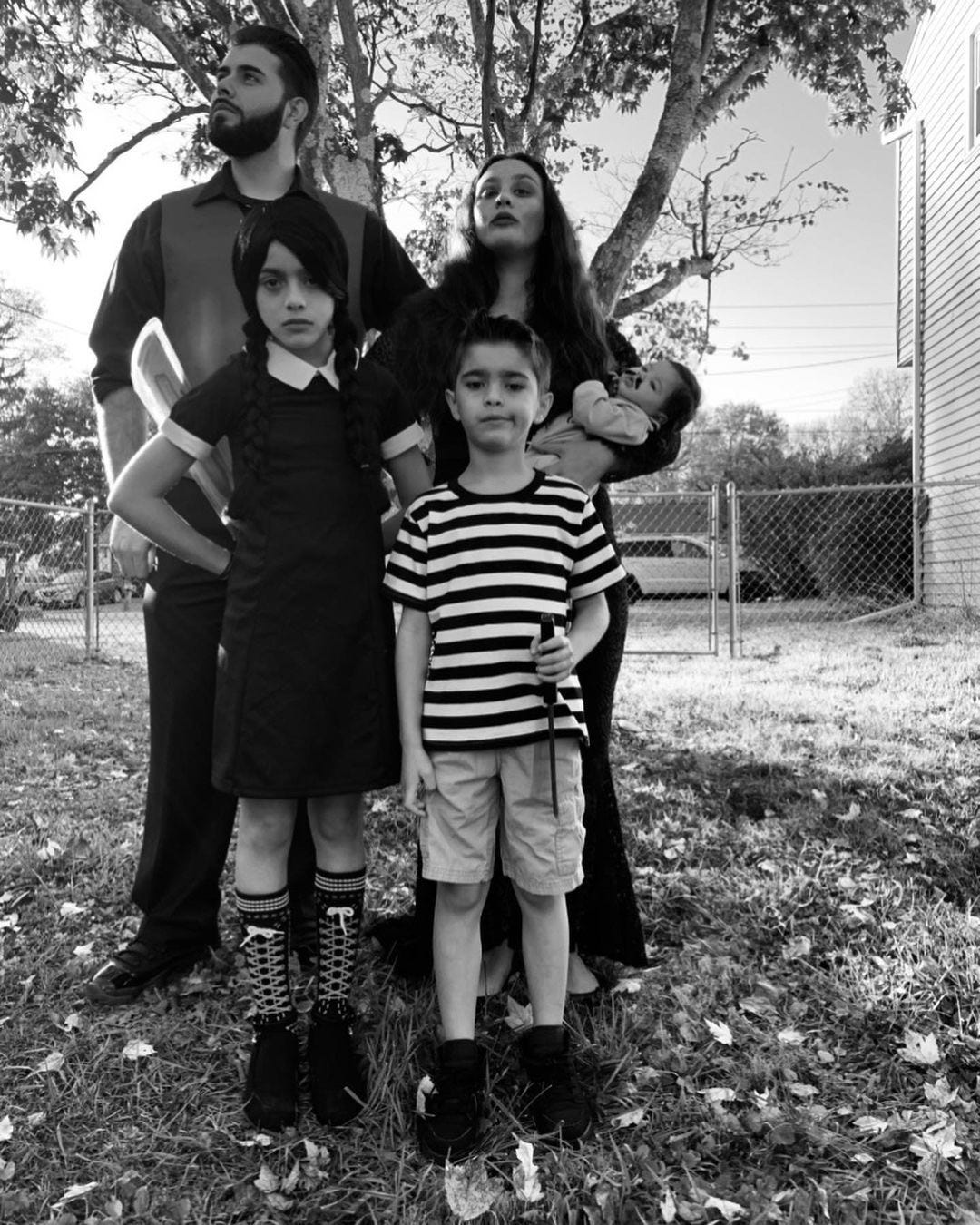 42 Fun And Easy Family Halloween Costume Ideas For 2023 52 OFF