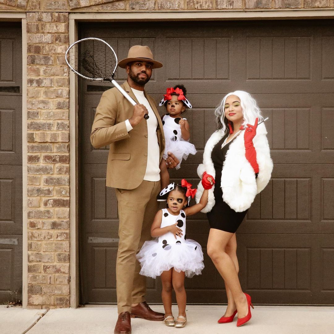 Family of four halloween costumes