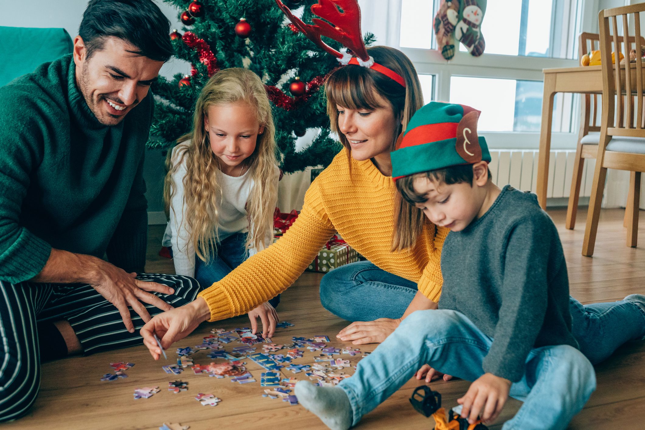 50 Christmas Party Games and Ideas