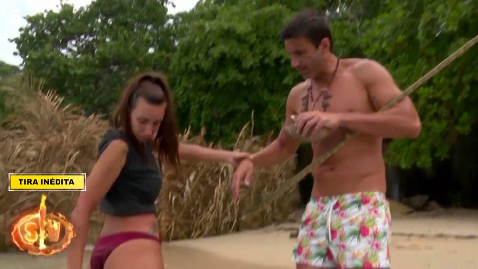 Fani busca consuelo en Hugo tras su peor noche en 'Supervivientes'