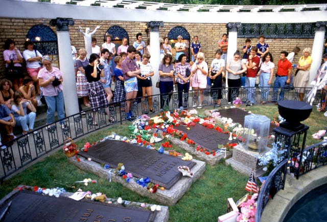 elvis presley's 10th anniversary of death