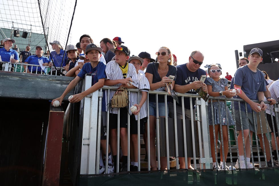 Look: See the coolest photos from 'Field of Dreams' game between