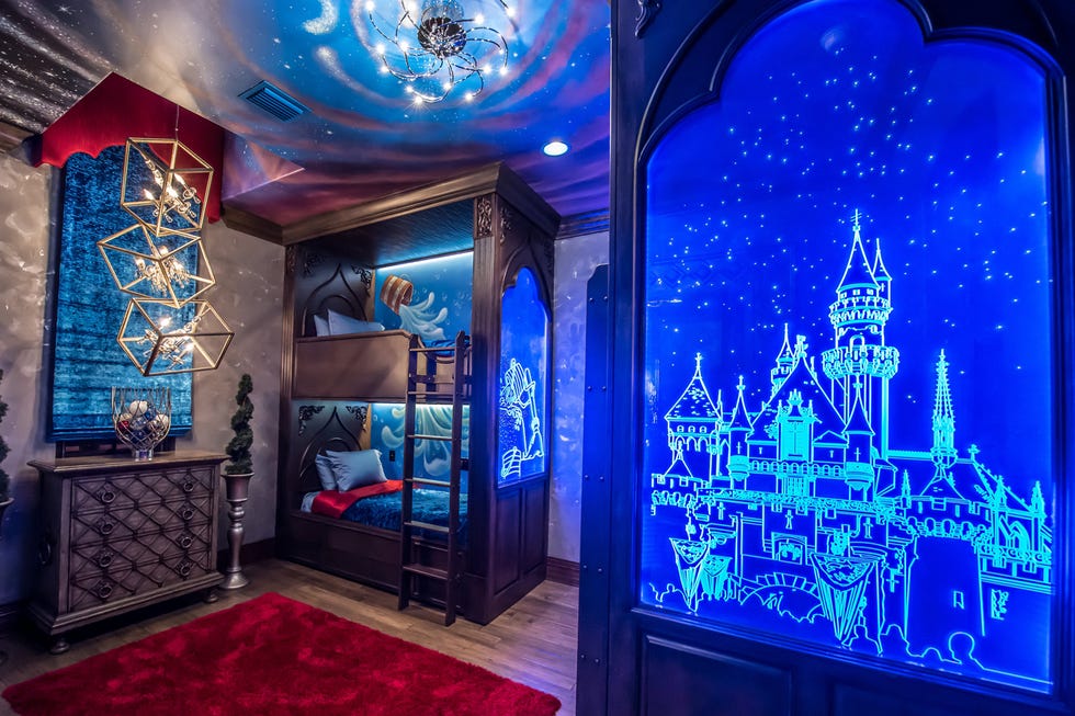 Blue, Majorelle blue, Lighting, Cobalt blue, Ceiling, Interior design, Architecture, Electric blue, Room, Building, 