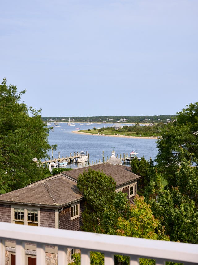 faraway martha's vineyard