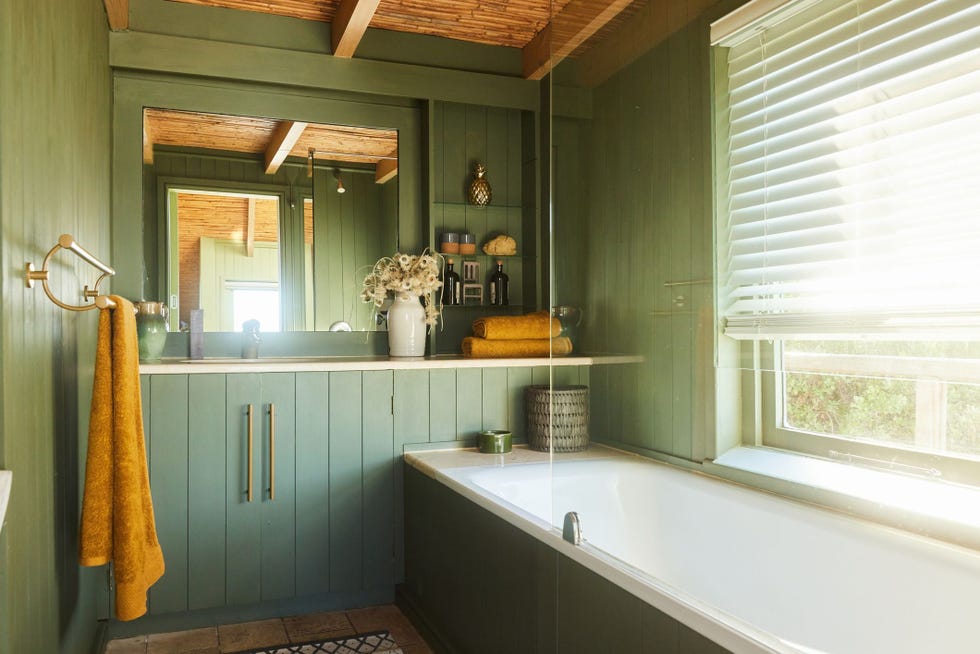 21 Best Farmhouse Bathroom Ideas for Your Home