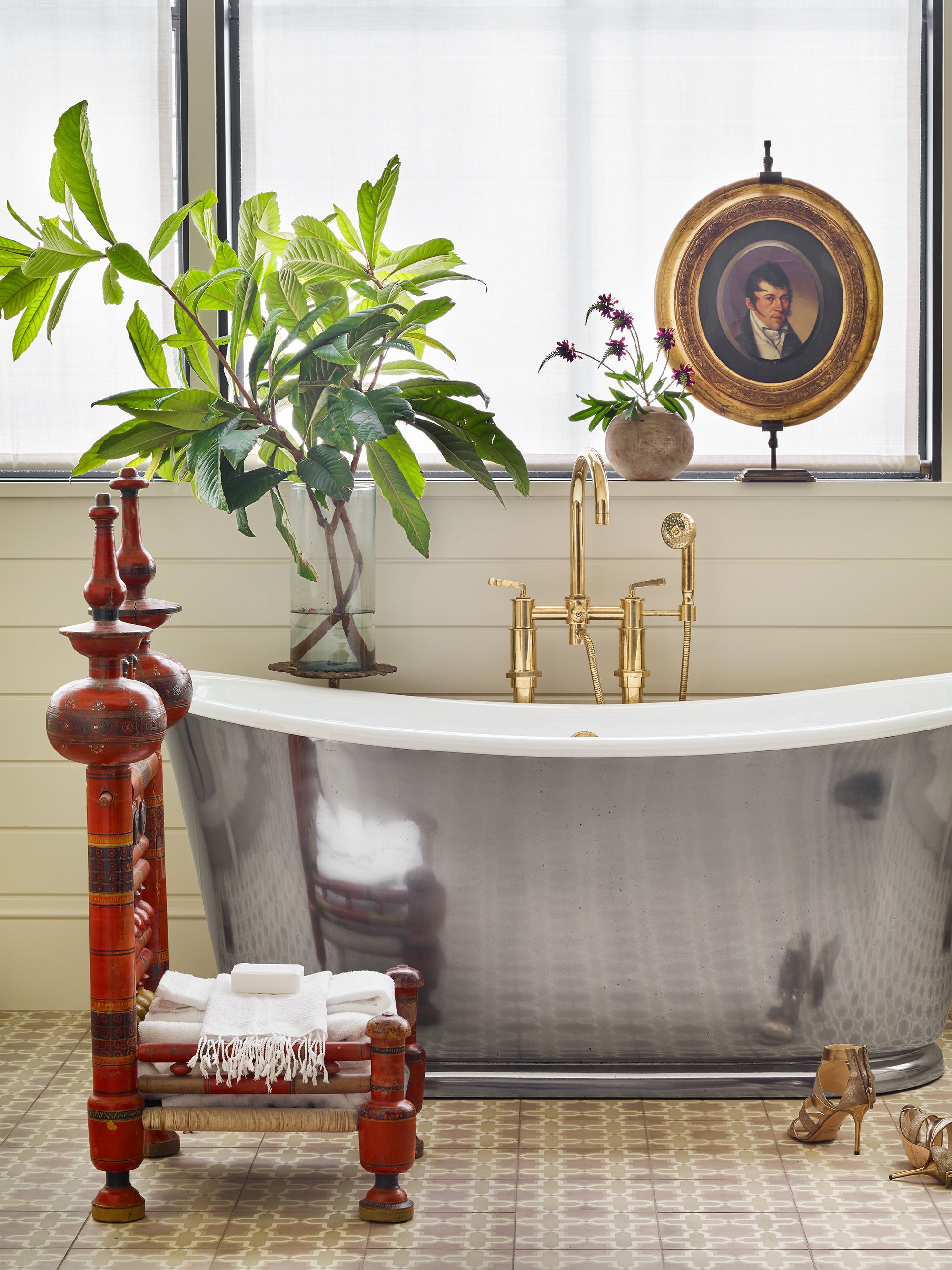 10 Amazing Tin Bathtubs For The Best Farmhouse Decor