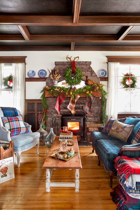 Farmhouse Christmas Decorating Ideas - Holiday Decorating Ideas For 