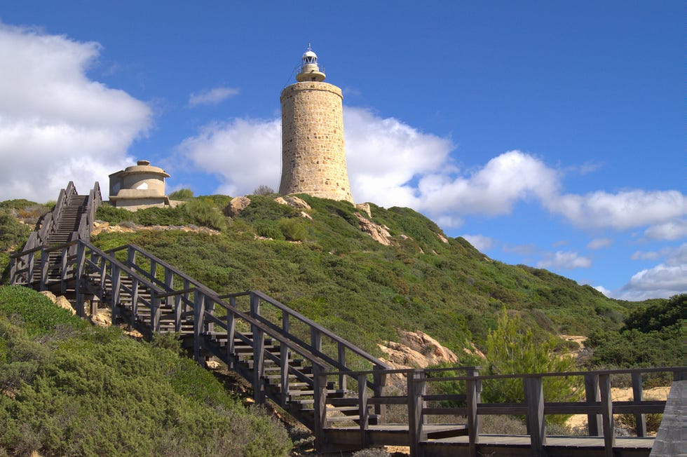 una ruta con las mejores playas de cádiz desde tarifa a caños de meca pasando por lugares y pueblos tan bonitos como bolonia, baelo claudia, playa de cañuelo, zahara de los atunes, barbate y vejer de la frontera