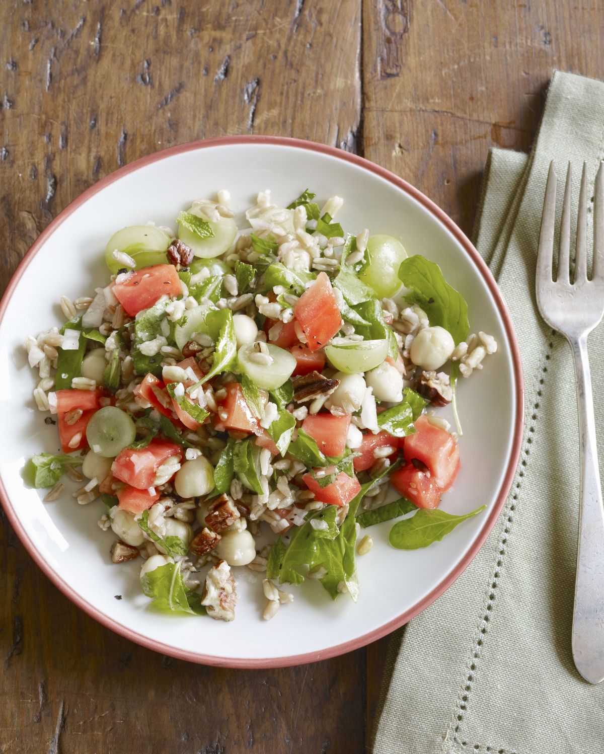farro salad with grapes and chickpeas