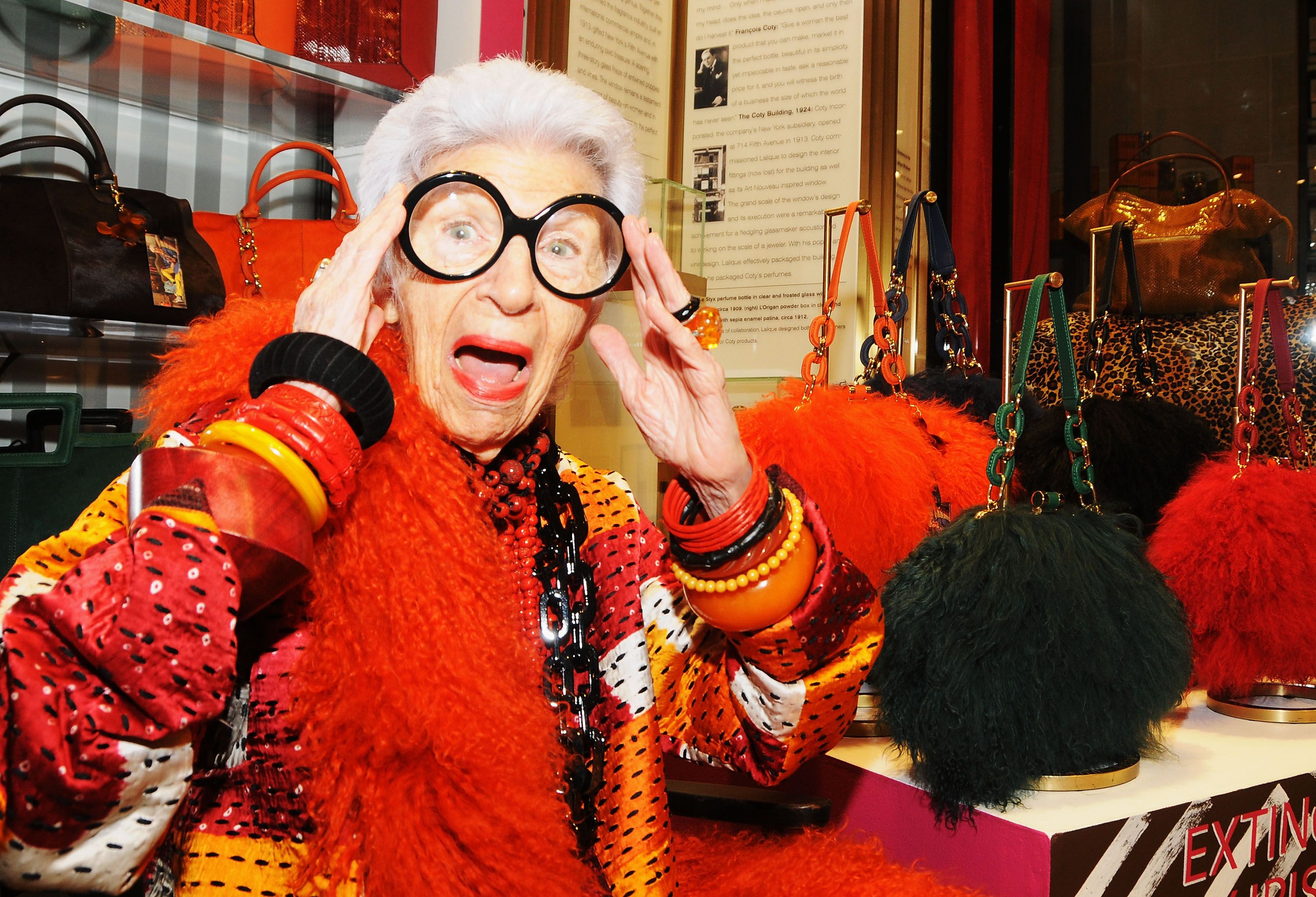 Images of iris clearance apfel