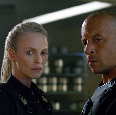 Charlize Theron sebagai Cipher dan Vin Diesel sebagai Dom Square Off dalam adegan dari Fate of the Furious