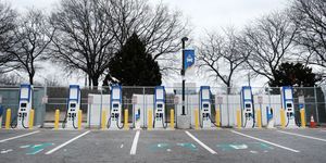 northeast's largest public electric vehicle fast charging station opens at jfk airport
